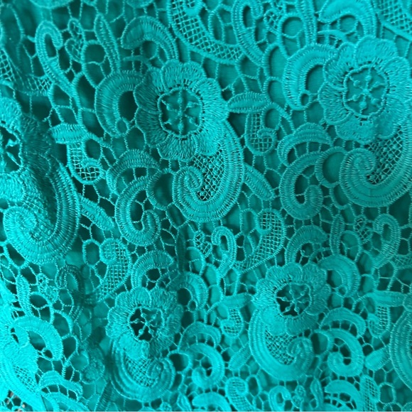 Leo & Ugo - French Designer Lace Dress – Bold Green Elegance “MADE IN FRANCE!” - Picture 8 of 11